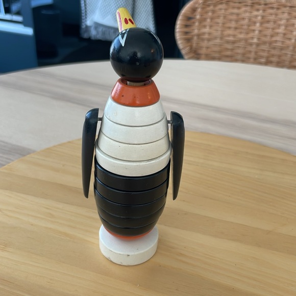 Brio Made in Sweden penguin stacking toy. - Picture 4 of 5